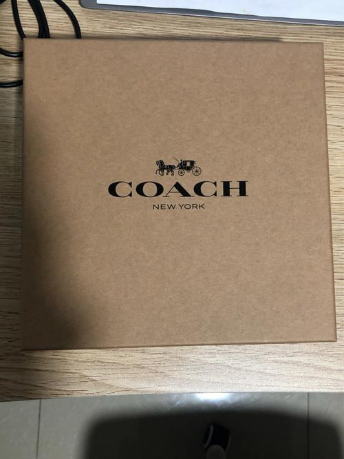 coach礼盒和普通装区别？(套装礼盒都有什么区别)-图1